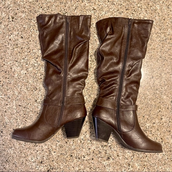 Bongo Faux Leather Studded Dark Brown Slouchy Tall Boots 3” Heels Sz 8.5 - Picture 2 of 11